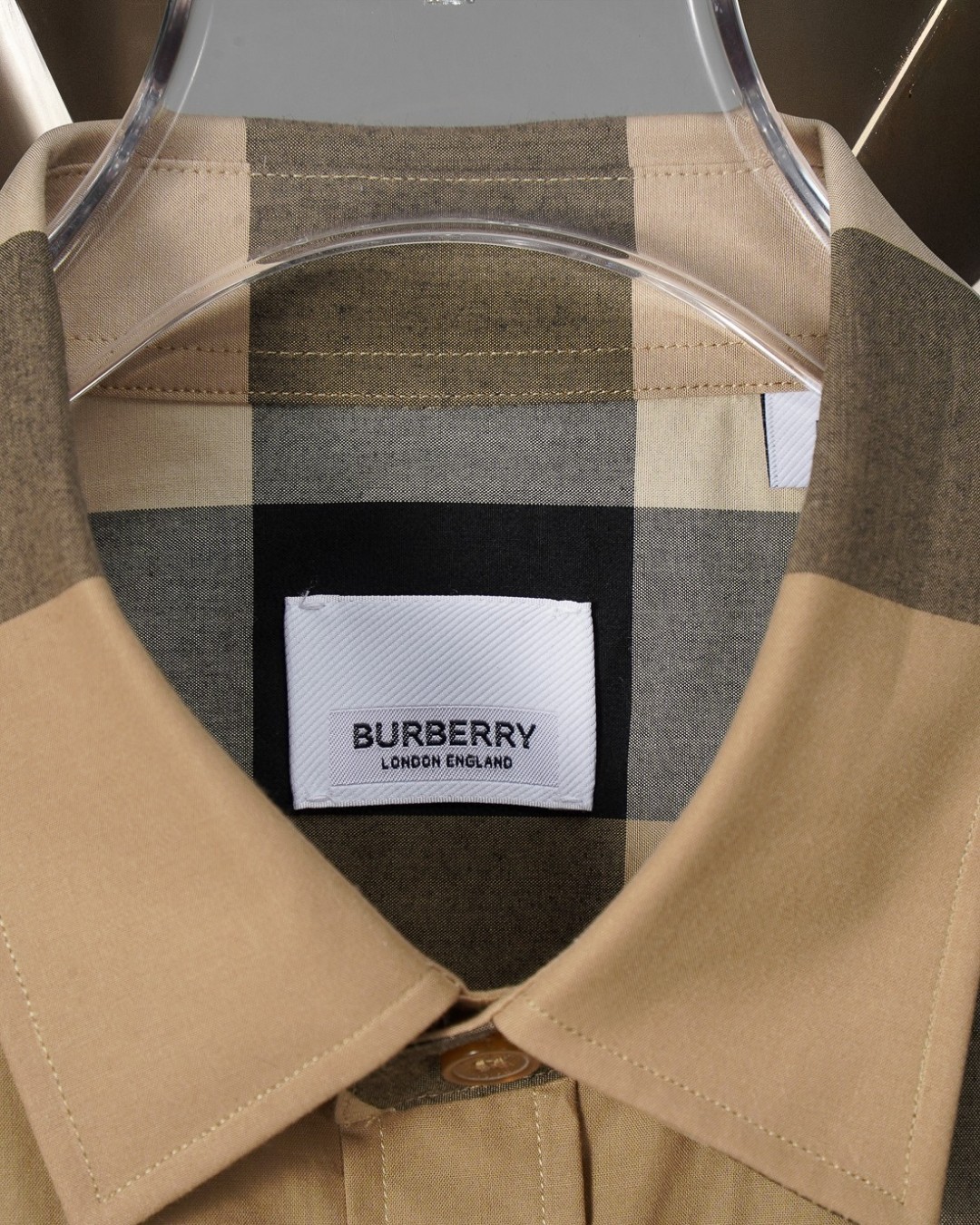 【BURBERRY旗艦店】（バーバリー）長袖シャツ、ご好評に付き再入荷！