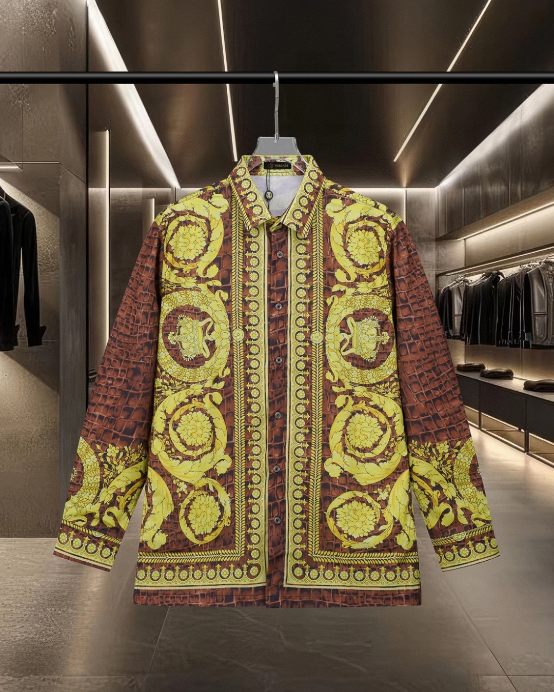 【VERSACE旗艦店】（ヴェルサーチ）長袖シャツ、ご好評に付き再入荷！