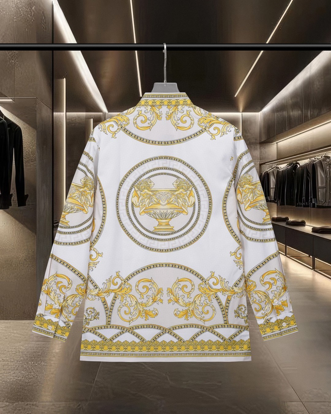 【VERSACE旗艦店】（ヴェルサーチ）長袖シャツ、ご好評に付き再入荷！