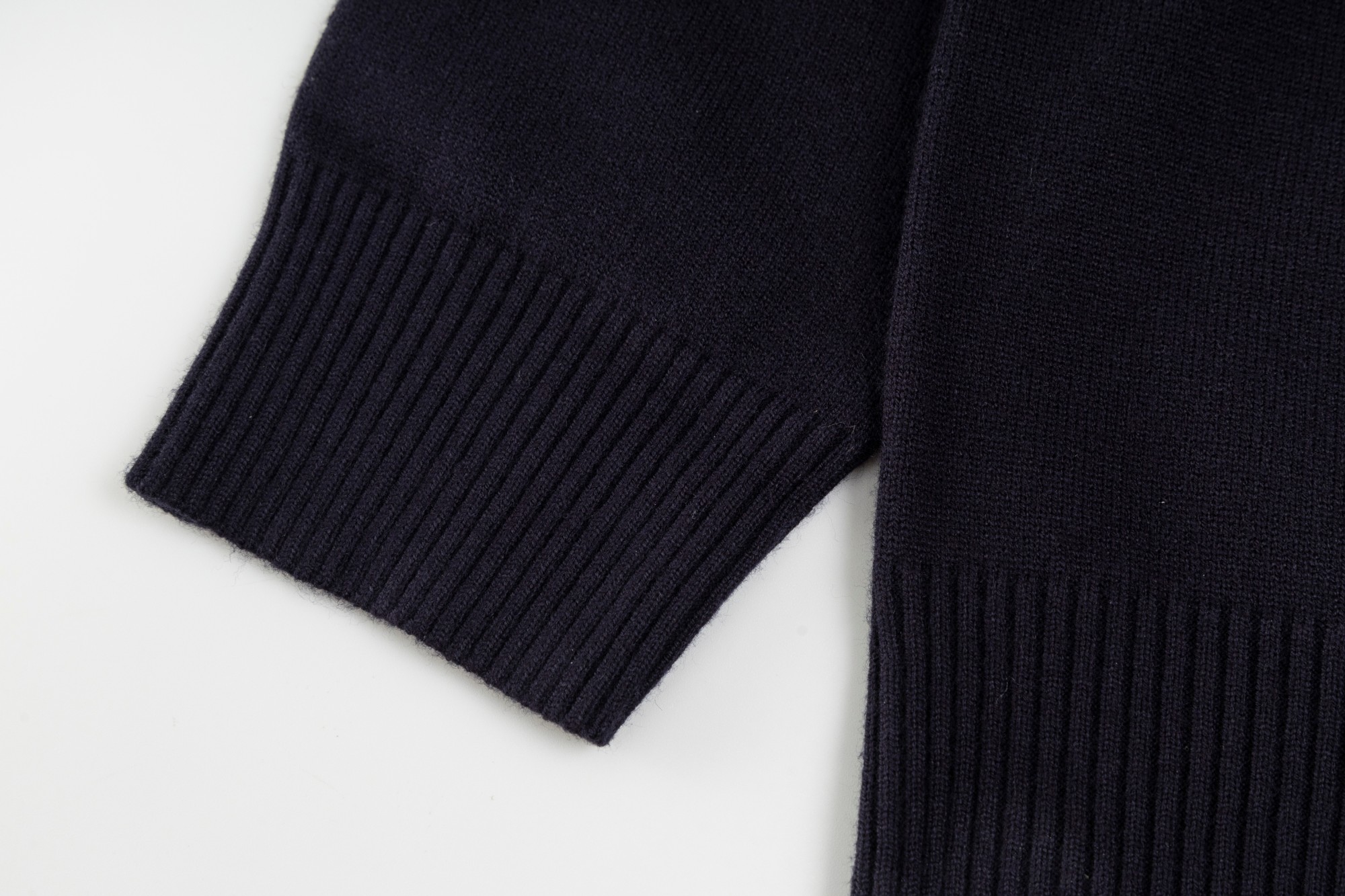 【LOUIS VUITTON旗艦店】ルイヴィトン セーター ご好評に付き再入荷！