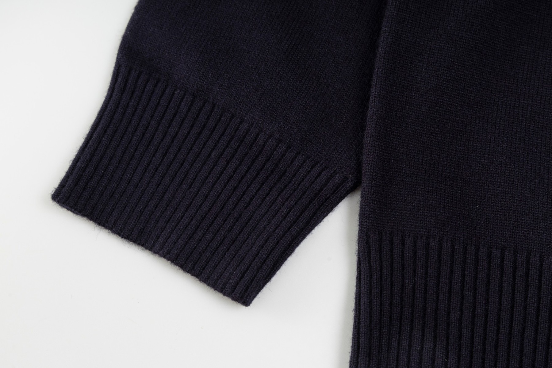 【LOUIS VUITTON旗艦店】ルイヴィトン セーター ご好評に付き再入荷！