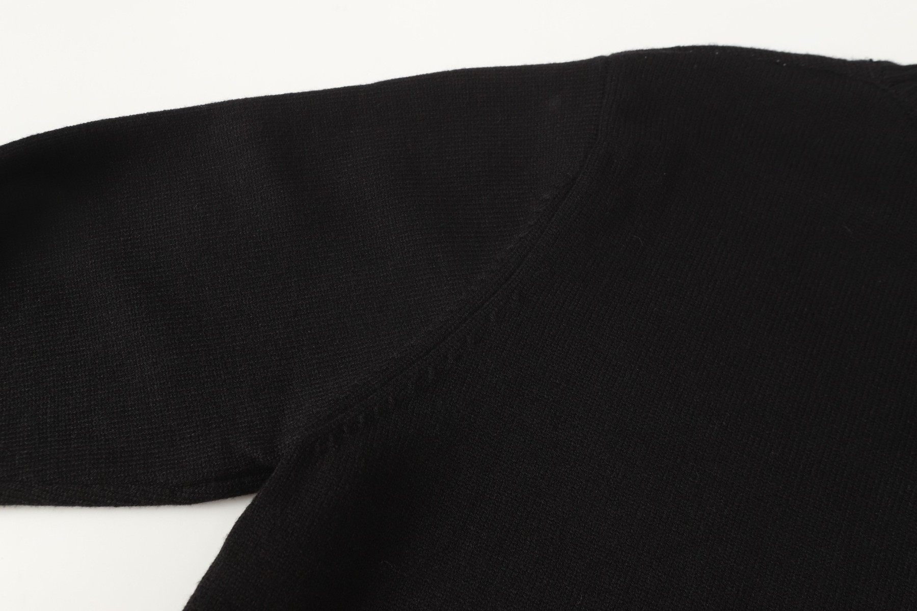 【LOUIS VUITTON旗艦店】ルイヴィトン セーター ご好評に付き再入荷！