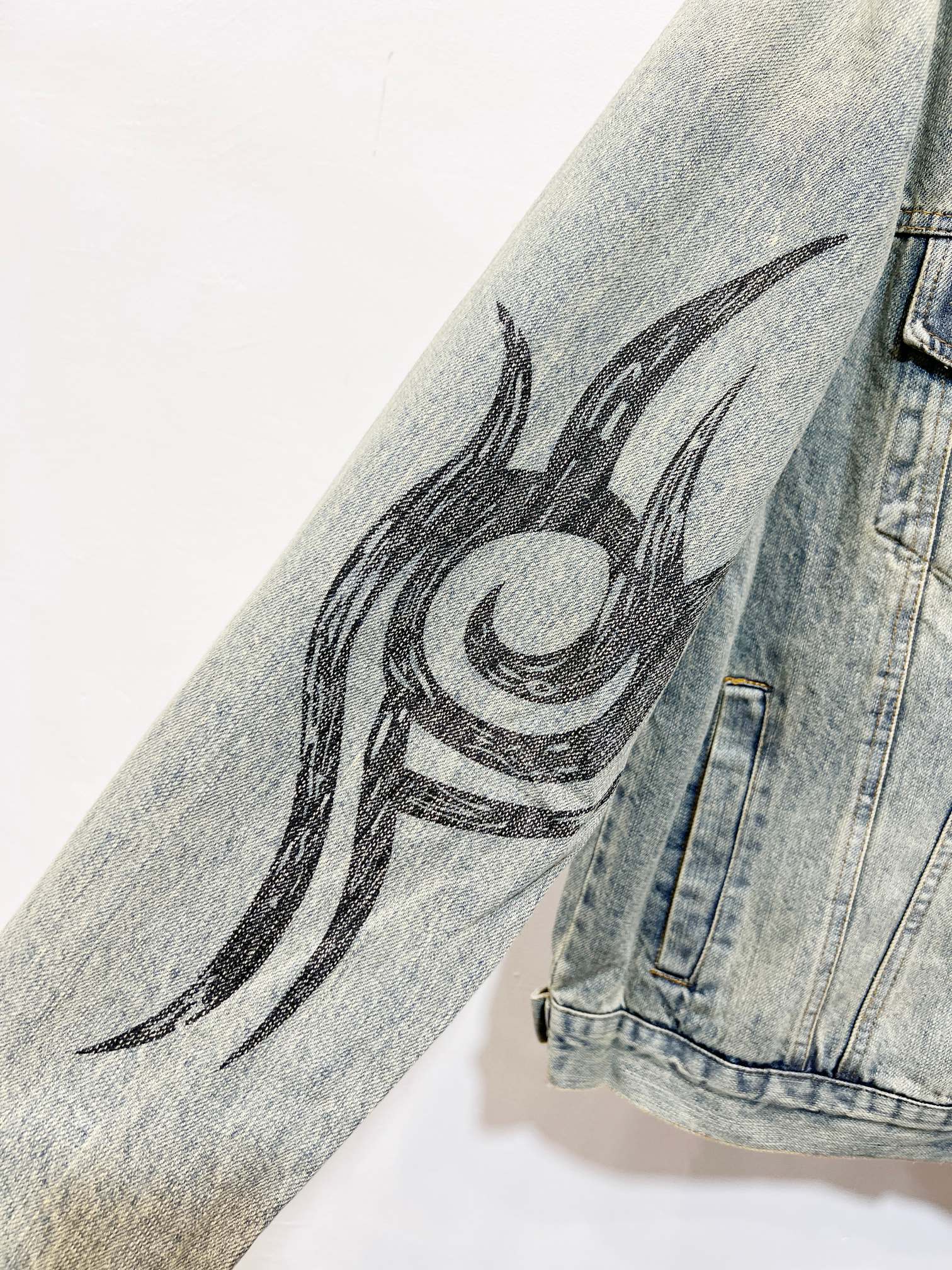 【BALENCIAGA】バレンシアガ デニムジャケット ご好評に付き再入荷！