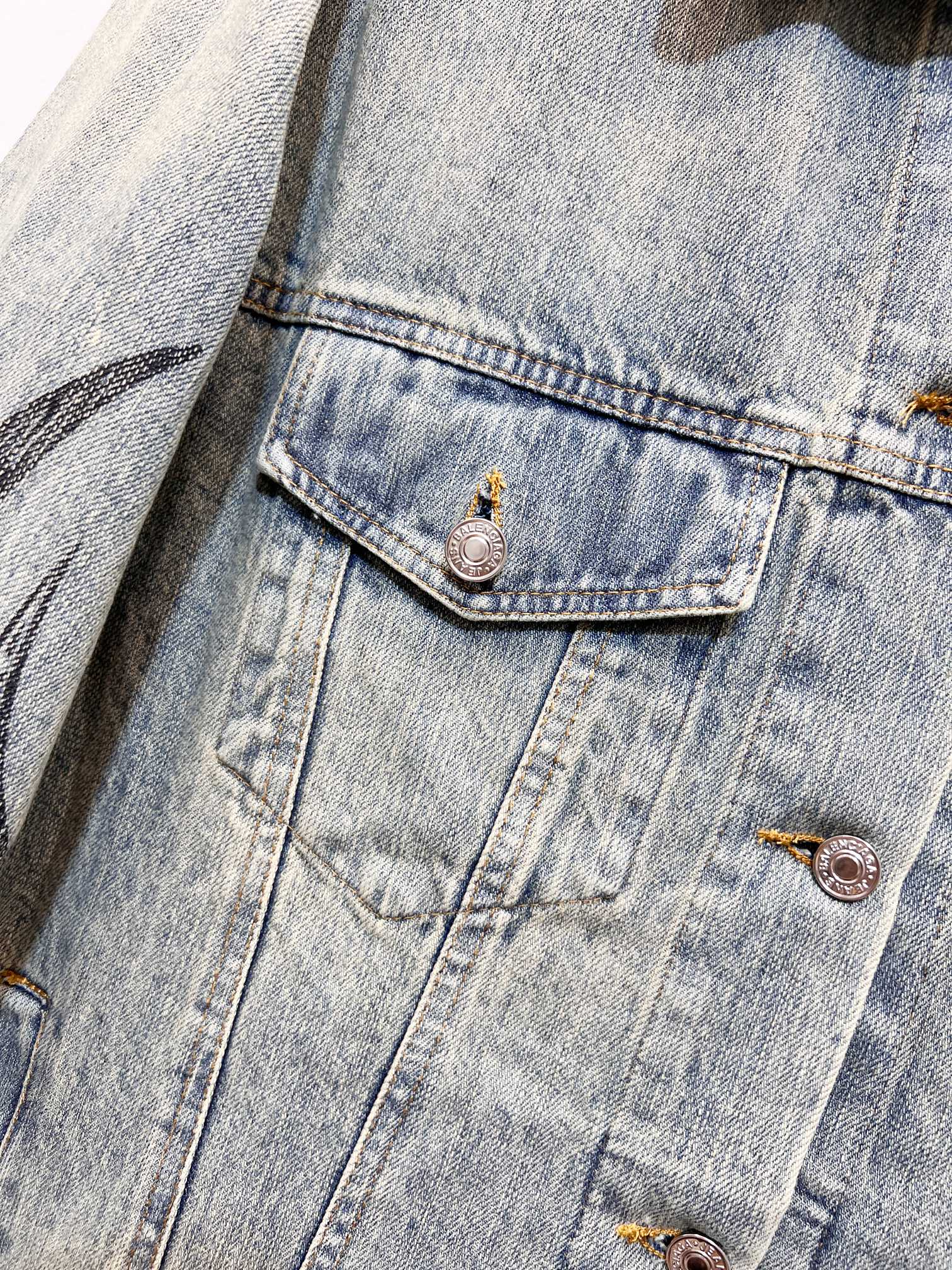 【BALENCIAGA】バレンシアガ デニムジャケット ご好評に付き再入荷！