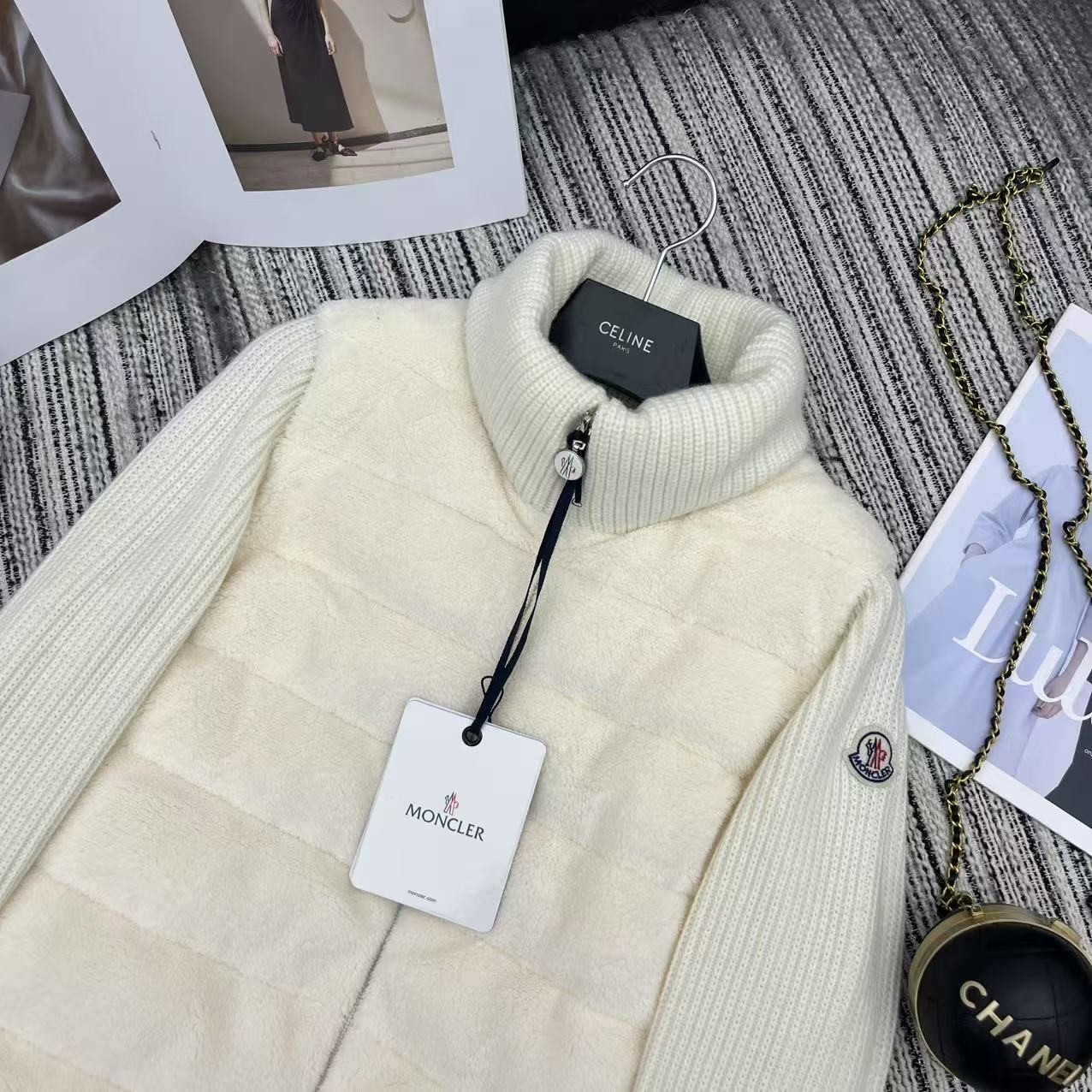 【MONCLER 公式旗艦店】モンクレール ダウンジャケット ご好評に付き再入荷！