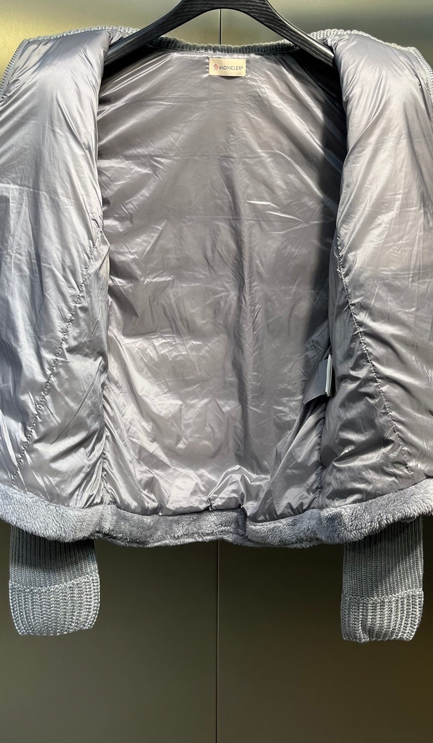 【MONCLER 公式旗艦店】モンクレール ダウンジャケット ご好評に付き再入荷！