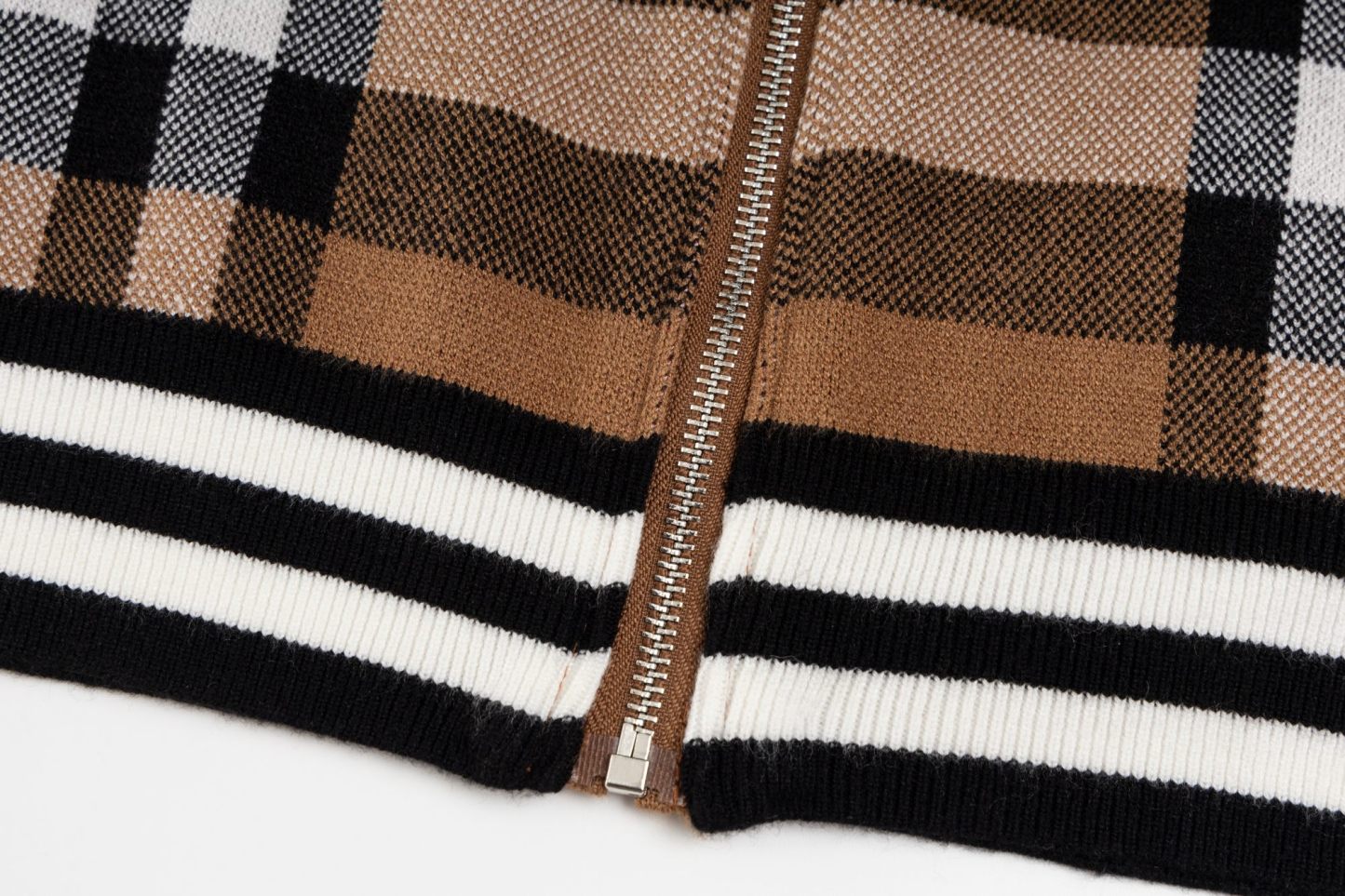 【BURBERRY旗艦店】バーバリー セーター ご好評に付き再入荷！