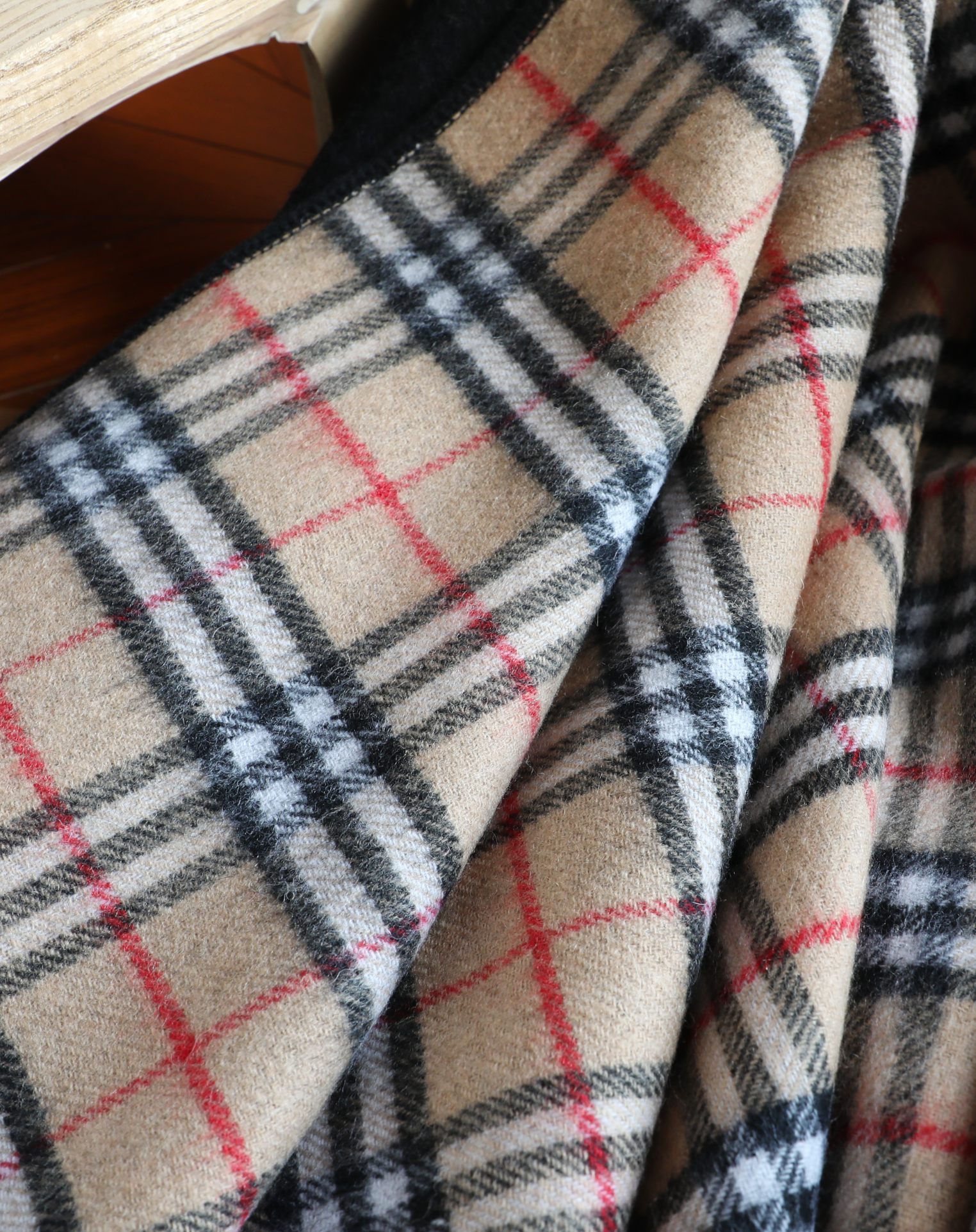 【BURBERRY旗艦店】バーバリー マント ショール ご好評に付き再入荷！