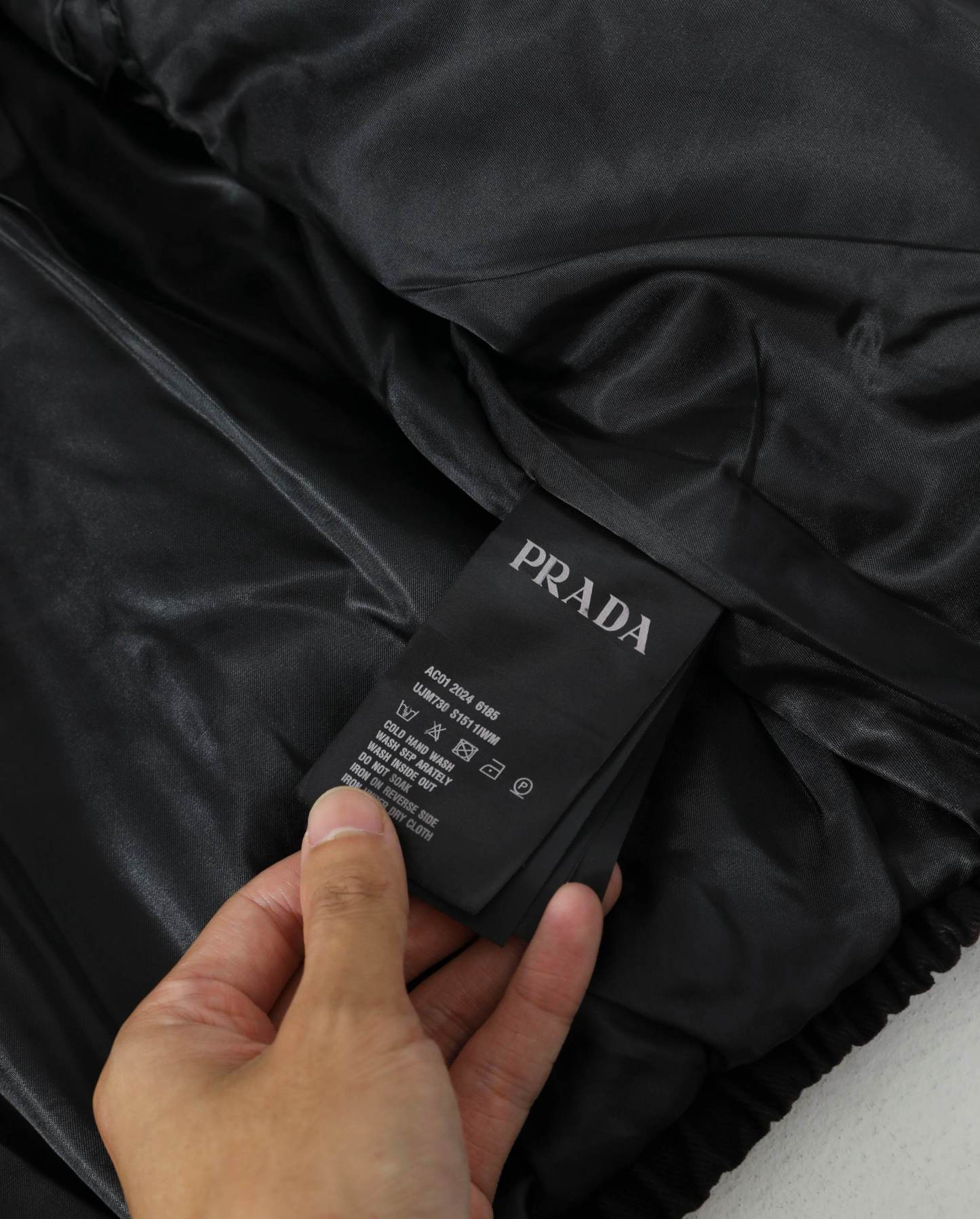 【PRADA旗艦店】プラダ ジャケット ご好評に付き再入荷！
