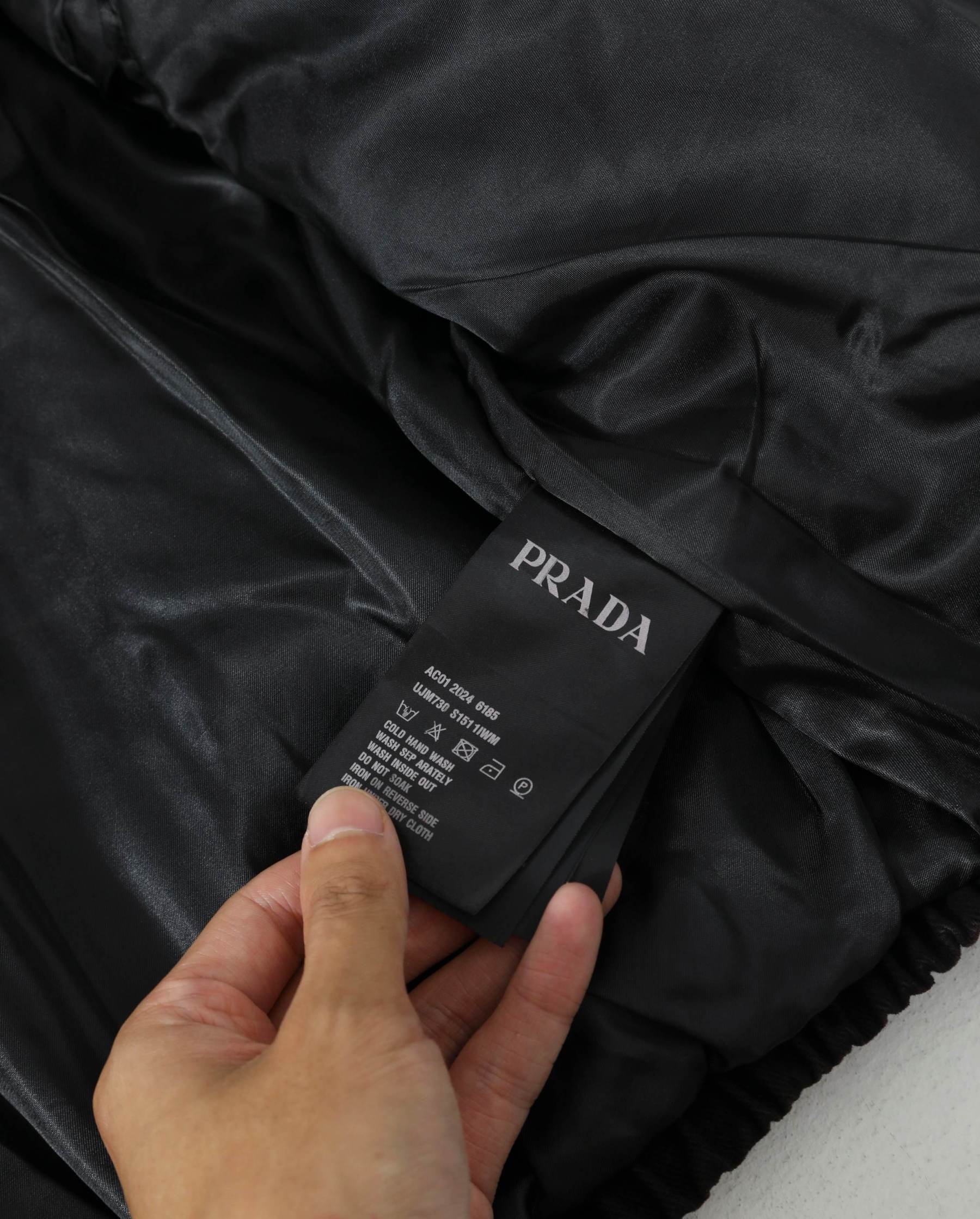 【PRADA旗艦店】プラダ ジャケット ご好評に付き再入荷！