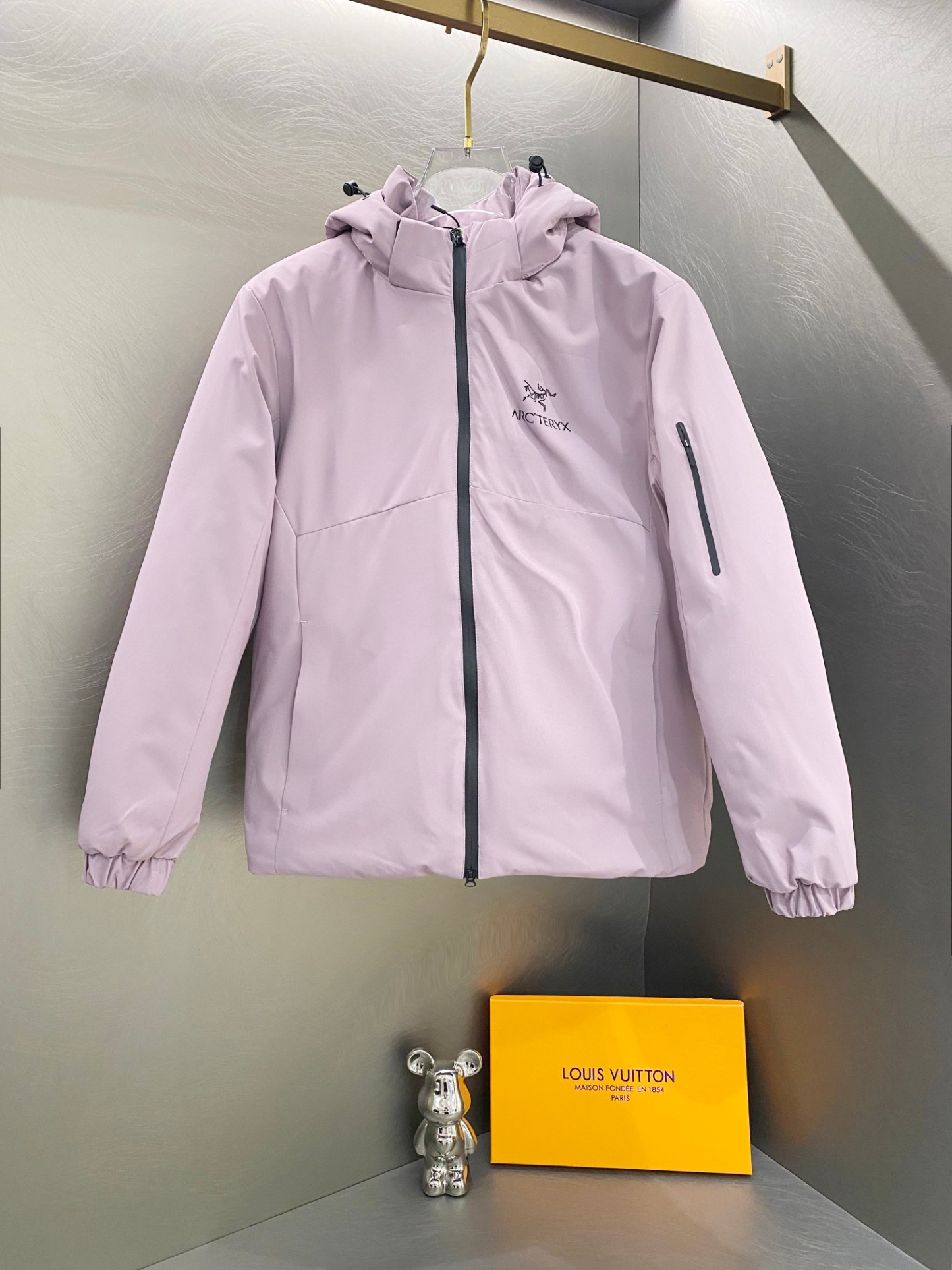 【ARC TERYX公式旗艦店】ダウンジャケット 男女兼用 ご好評に付き再入荷！