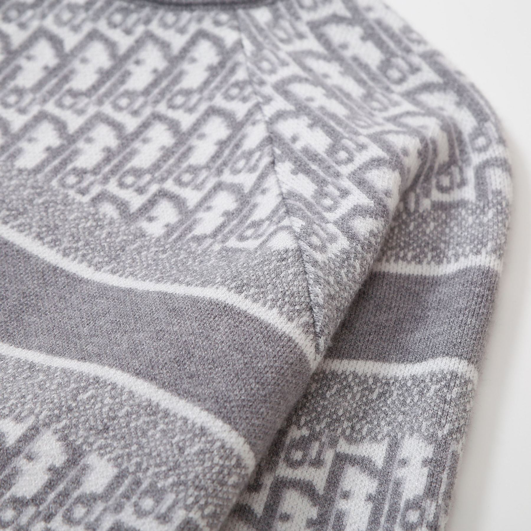 【DIOR旗艦店】ディオール セーター ご好評に付き再入荷！