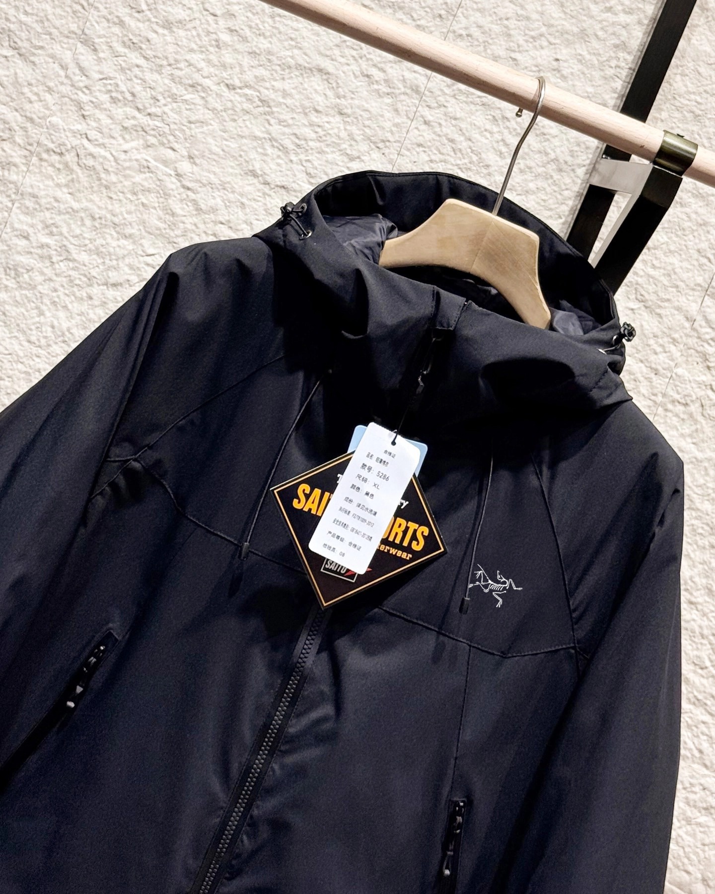 【ARC'TERYX旗艦店】軽量防風防水ジャケット 男女兼用 ご好評に付き再入荷！