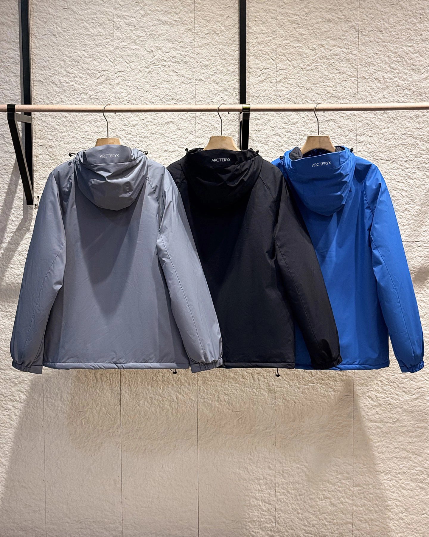 【ARC'TERYX旗艦店】軽量防風防水ジャケット 男女兼用 ご好評に付き再入荷！