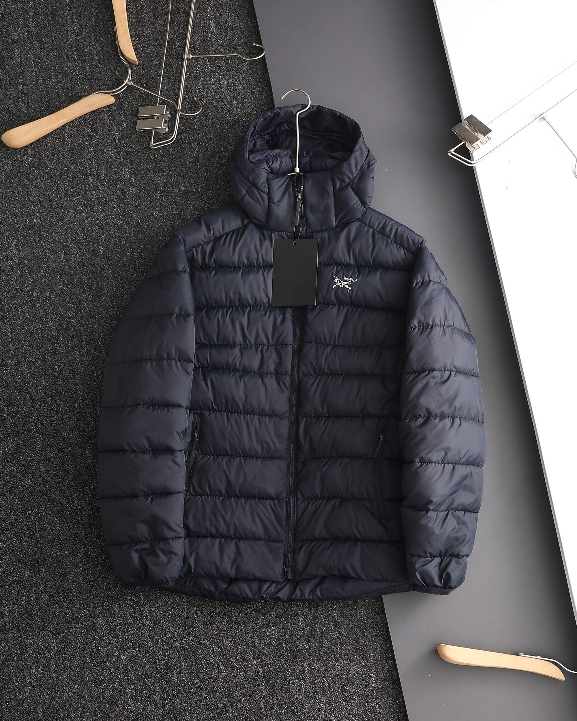 【ARC'TERYX旗艦店】ダウンジャケット 男女兼用 ご好評に付き再入荷！