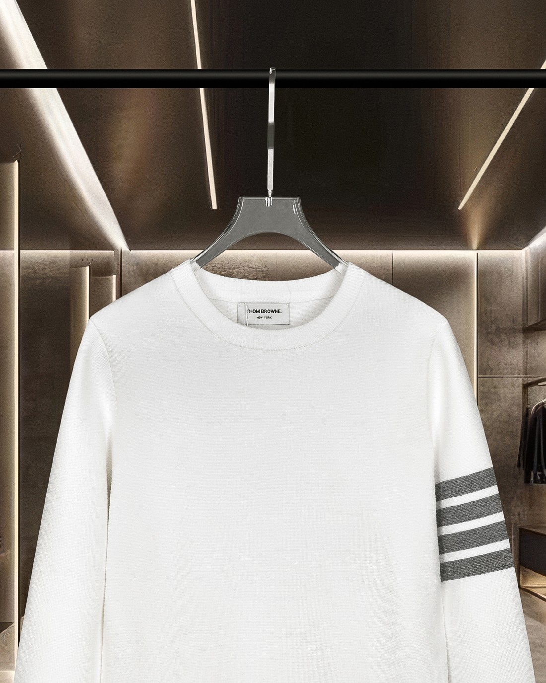 【THOM BROWNE旗艦店】セーター 男女兼用 ご好評に付き再入荷！