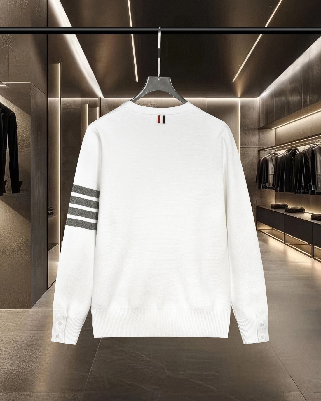 【THOM BROWNE旗艦店】セーター 男女兼用 ご好評に付き再入荷！