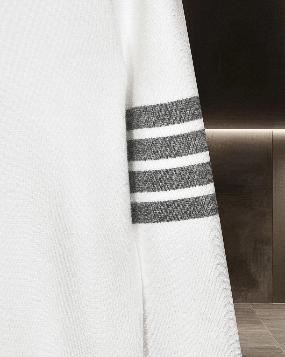 【THOM BROWNE旗艦店】セーター 男女兼用 ご好評に付き再入荷！