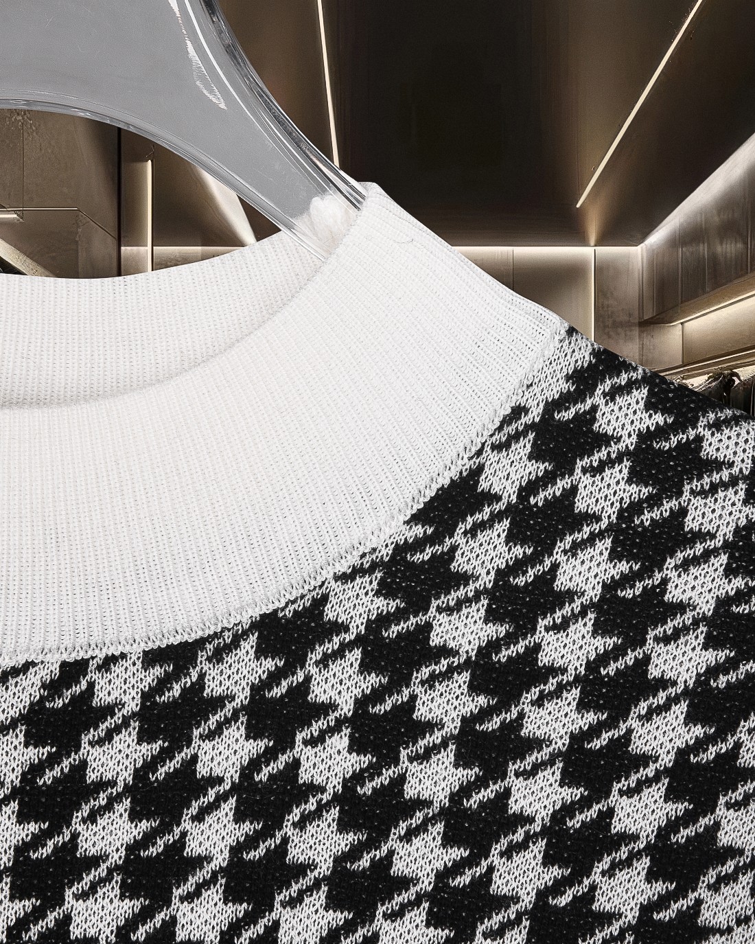 【FENDI旗艦店】フェンディ セーター 男女兼用 ご好評に付き再入荷！