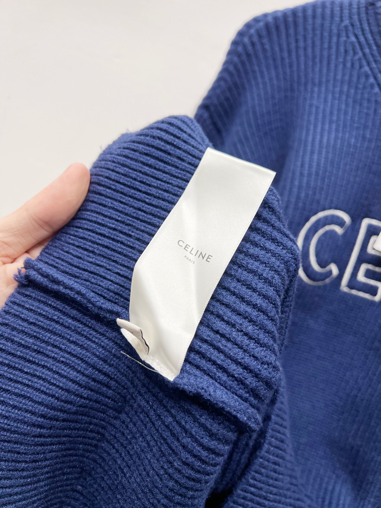 【CELINE 公式旗艦店】 セリーヌ セーター ご好評に付き再入荷！