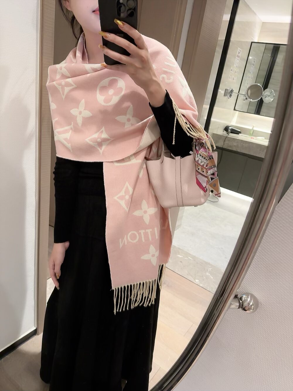 【LOUIS VUITTON公式旗艦店】ルイヴィトン スカーフ 限定発売 送料無料