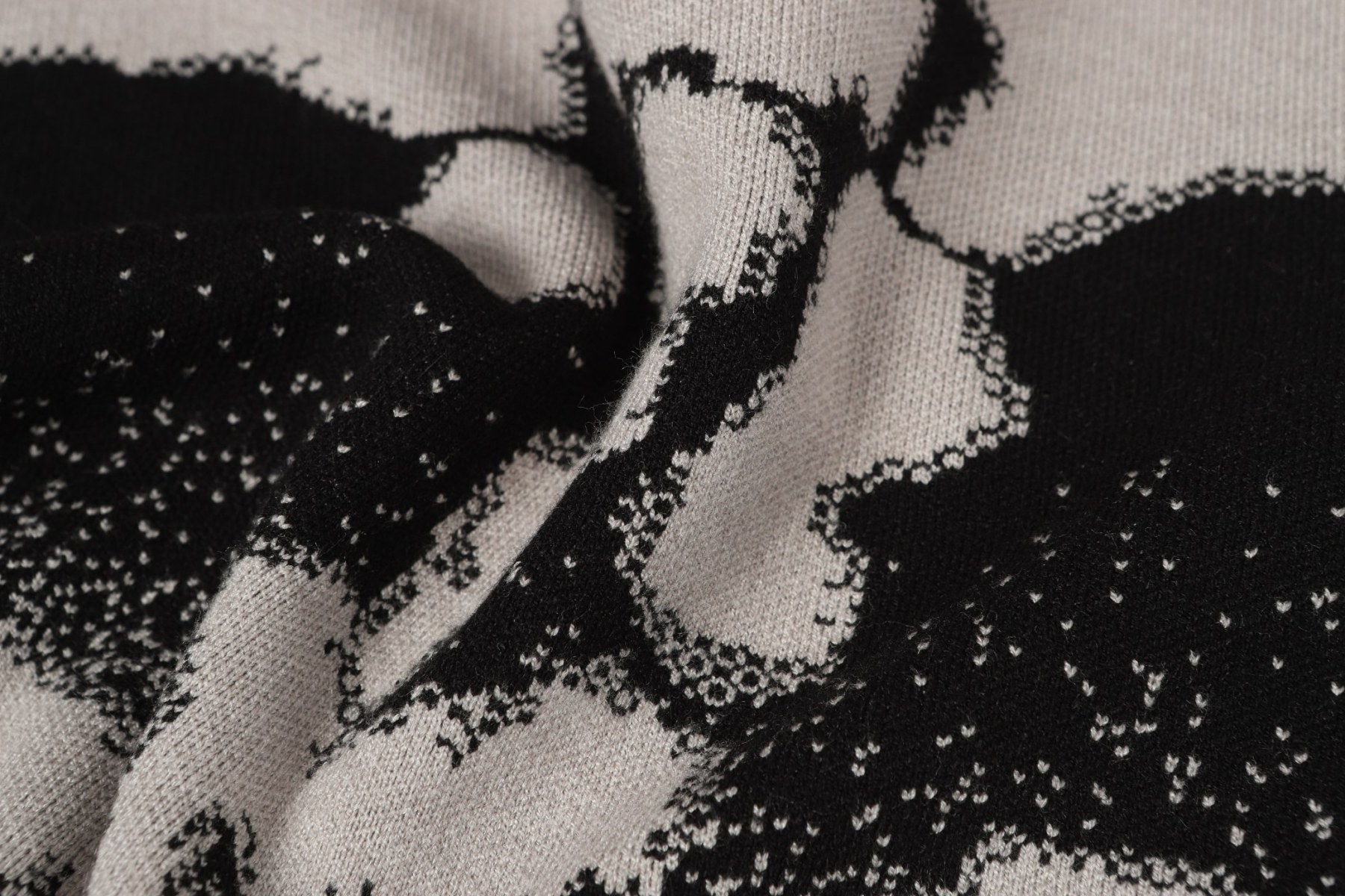 【LOUIS VUITTON旗艦店】ルイヴィトン セーター ご好評に付き再入荷！