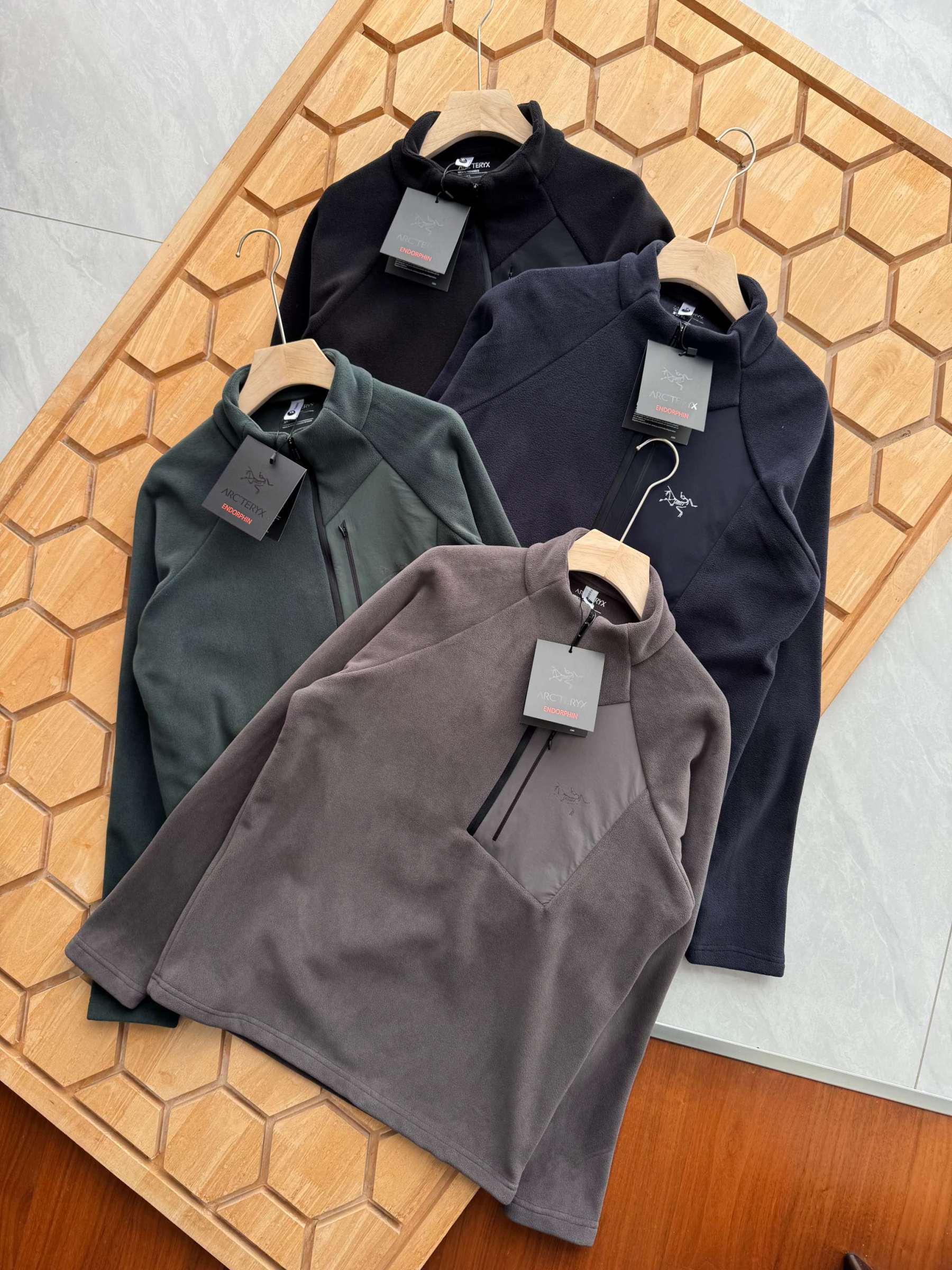 【ARC'TERYX旗艦店】秋冬ジャケット 男女兼用 ご好評に付き再入荷！