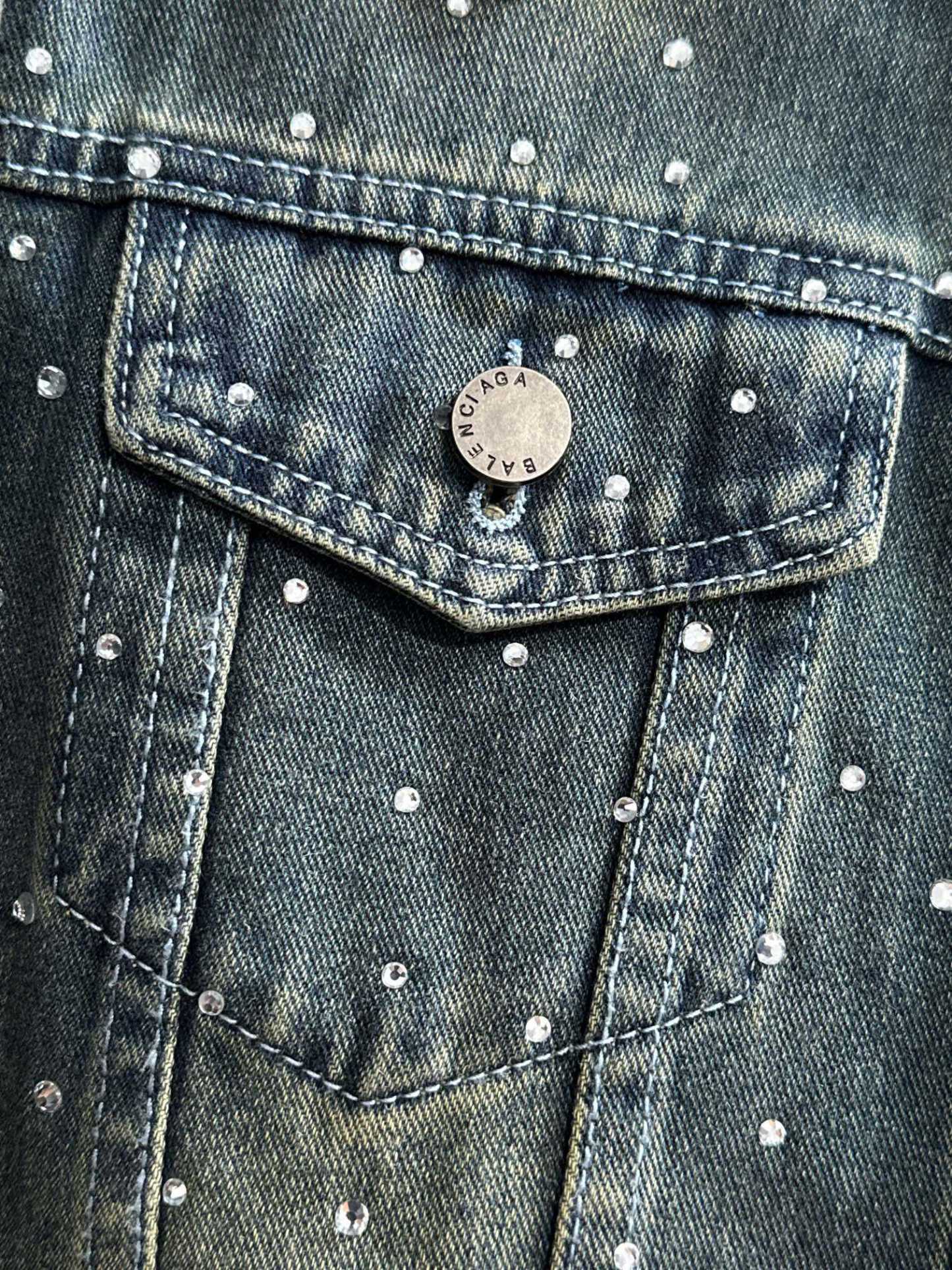 【BALENCIAGA公式旗艦店】バレンシアガ デニムジャケット ご好評に付き再入荷！