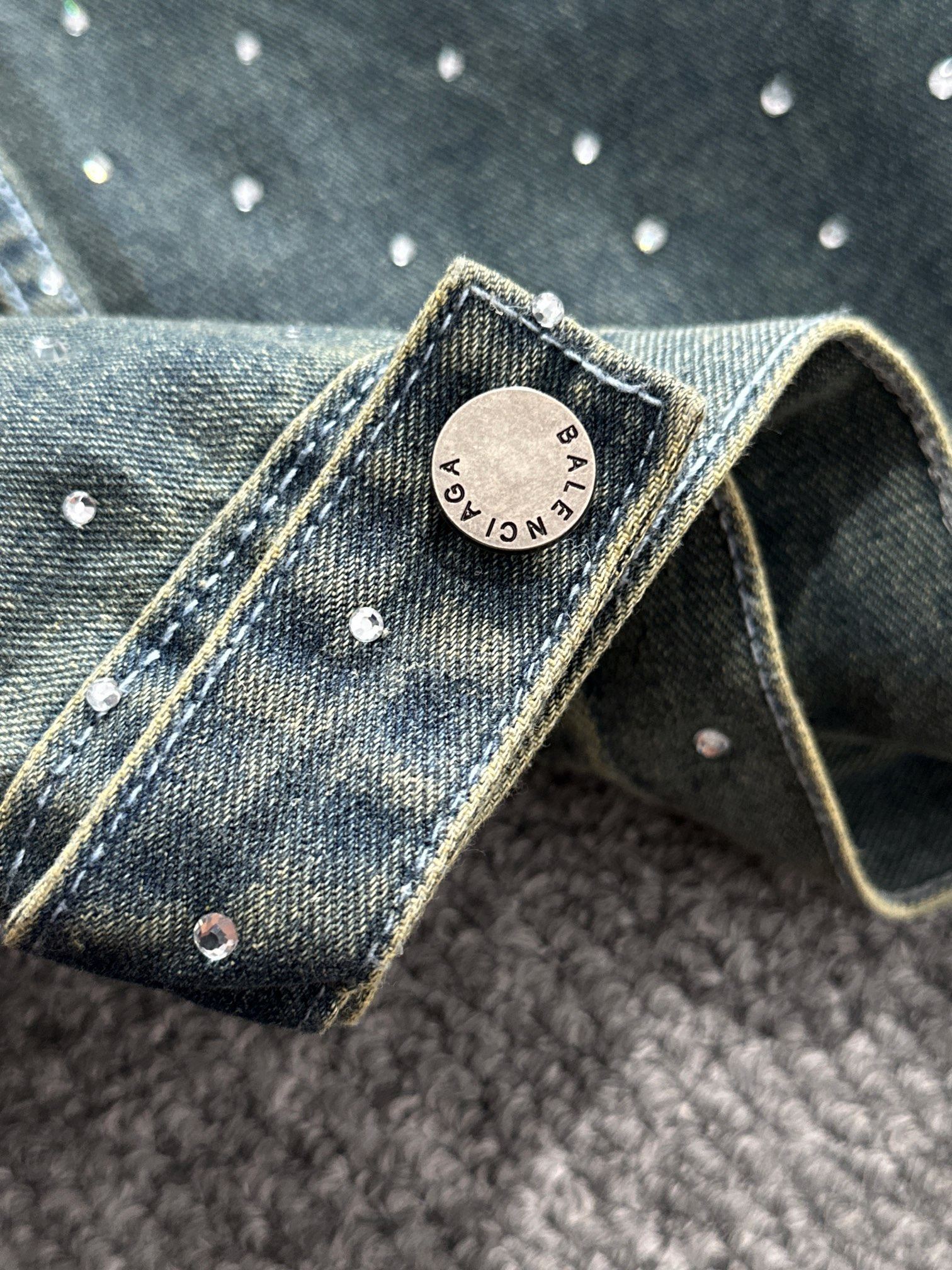 【BALENCIAGA公式旗艦店】バレンシアガ デニムジャケット ご好評に付き再入荷！