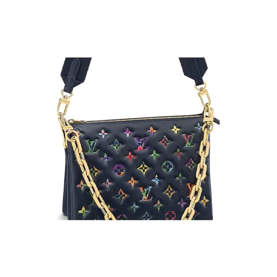 LOUIS VUITTON（ルイヴィトン）Coussin PM ショルダーバッグ