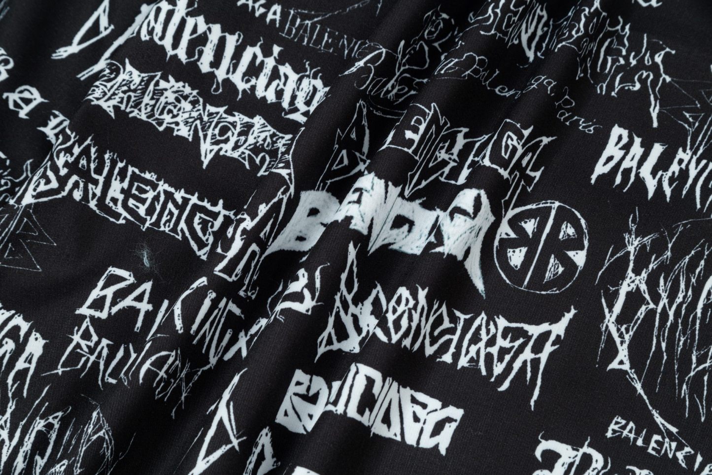 【BALENCIAGA 公式旗艦店】バレンシアガ シャツ ご好評に付き再入荷 240715