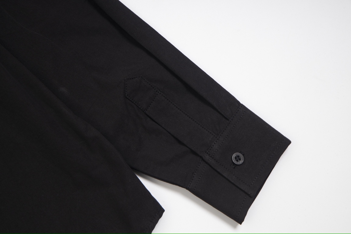 【BALENCIAGA 公式旗艦店】バレンシアガ シャツ ご好評に付き再入荷 240715