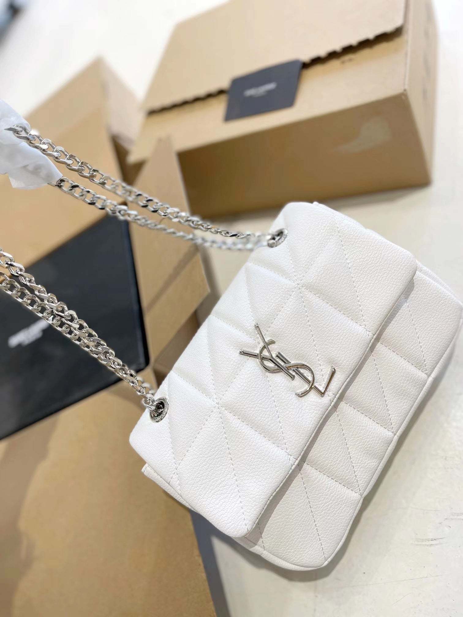 👜Ysl Niki フラップメッセンジャーバッグ 黒と白