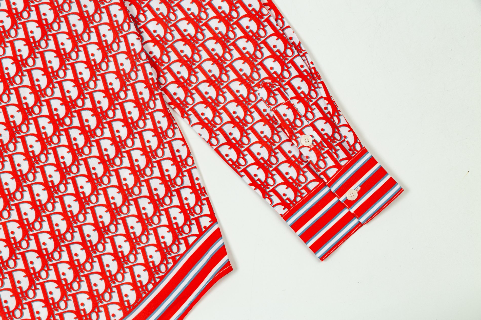 【DIOR 公式旗艦店】ディオール シャツ ご好評に付き再入荷 240716