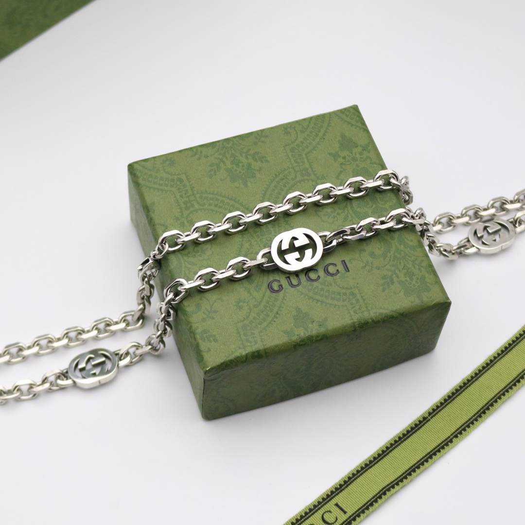 GUCCI インターロッキングG ネックレス
