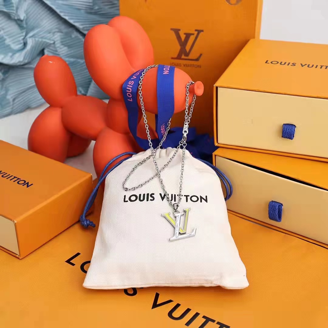 Louis Vuitton（ルイヴィトン）M00526 ペンダント