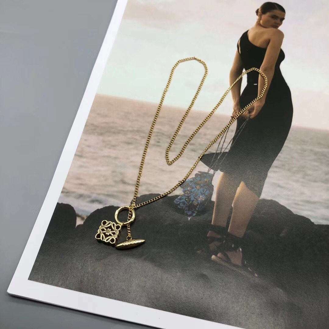 LOEWE (ロエベ) ネックレス 55CM