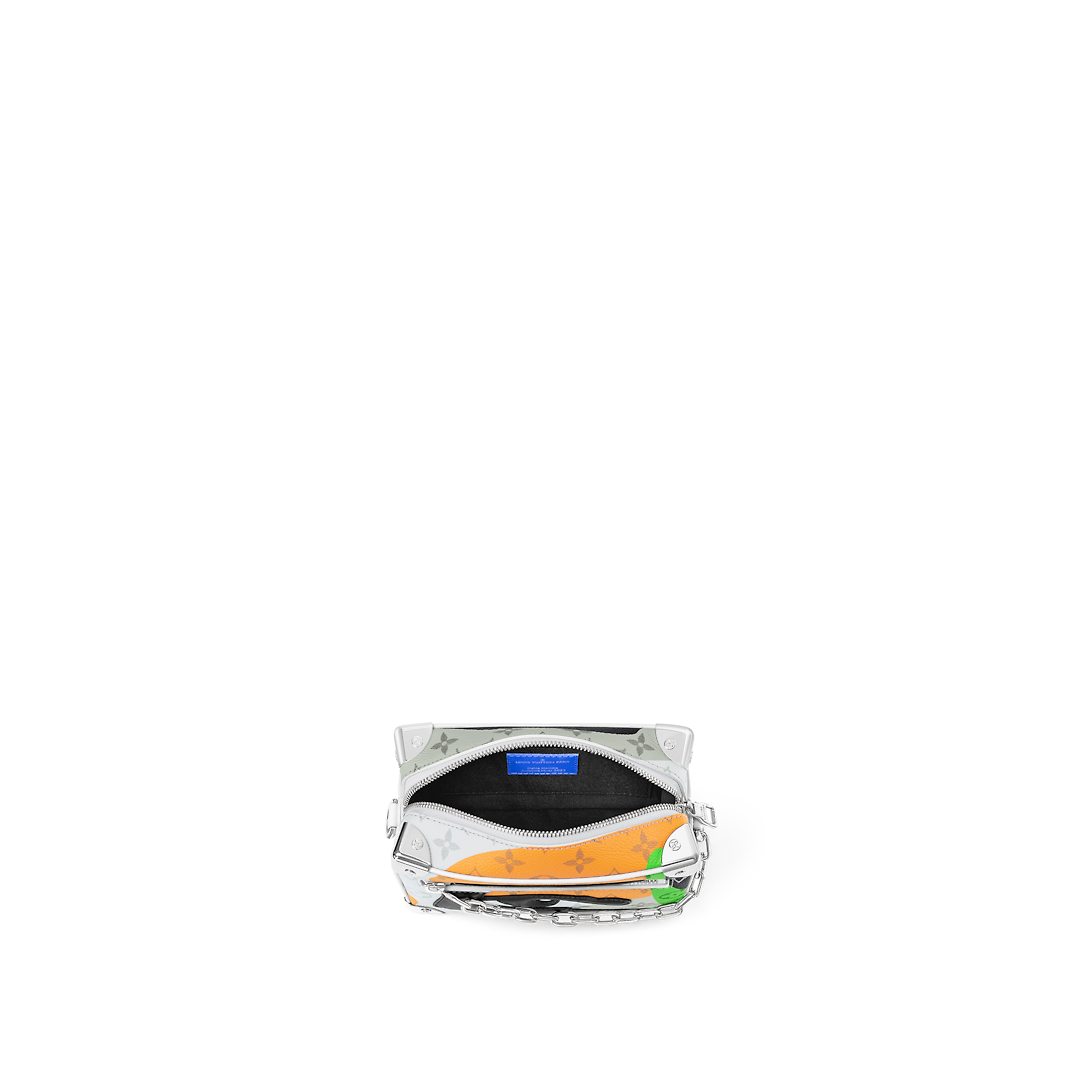 LOUIS VUITTON（ルイヴィトン）MINI SOFT TRUNK メッセンジャーバッグ