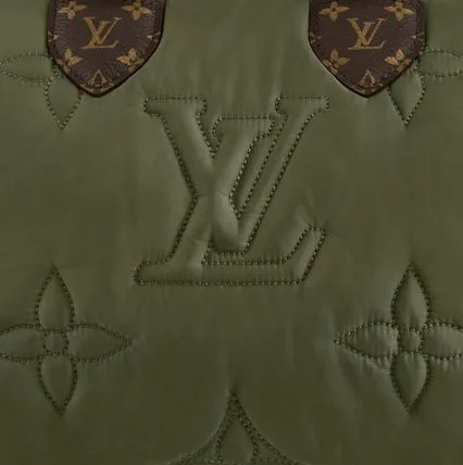 【大人気！この冬はこのバック♡】ルイヴィトン　バッグ