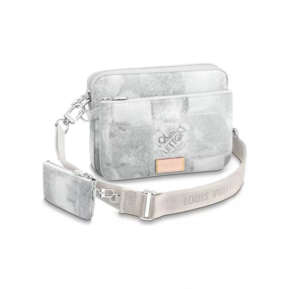LOUIS VUITTON（ルイヴィトン）Trio メッセンジャーバッグ