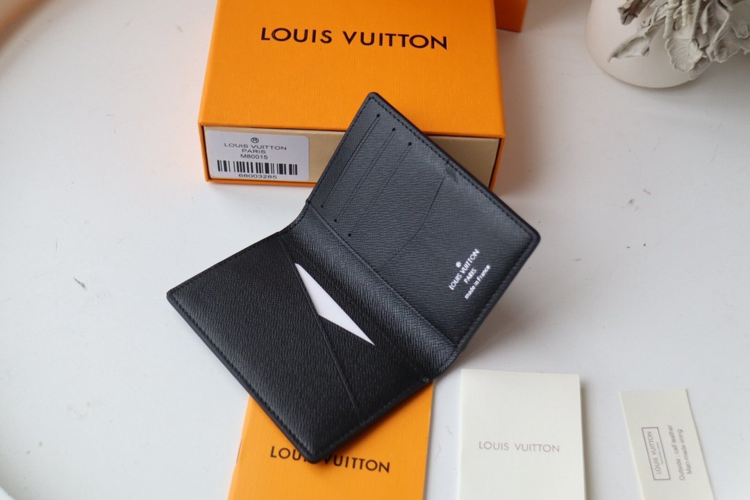 Louis Vuitton (ルイ・ヴィトン) 財布 11x8x1 cm