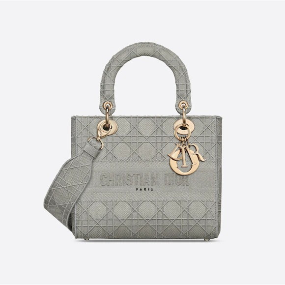 【DIOR】雑誌掲載！完売必至！憧れのMedium Lady D-Lite Bag！ 刺繍キャンバス グレー バッグ