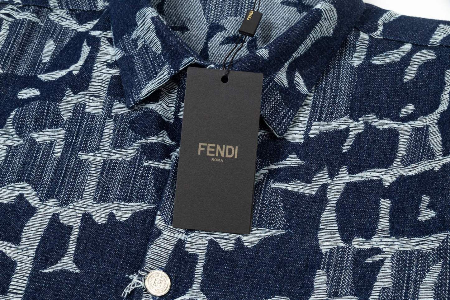 【FENDI 公式旗艦店】フェンディ シャツ ご好評に付き再入荷 240716
