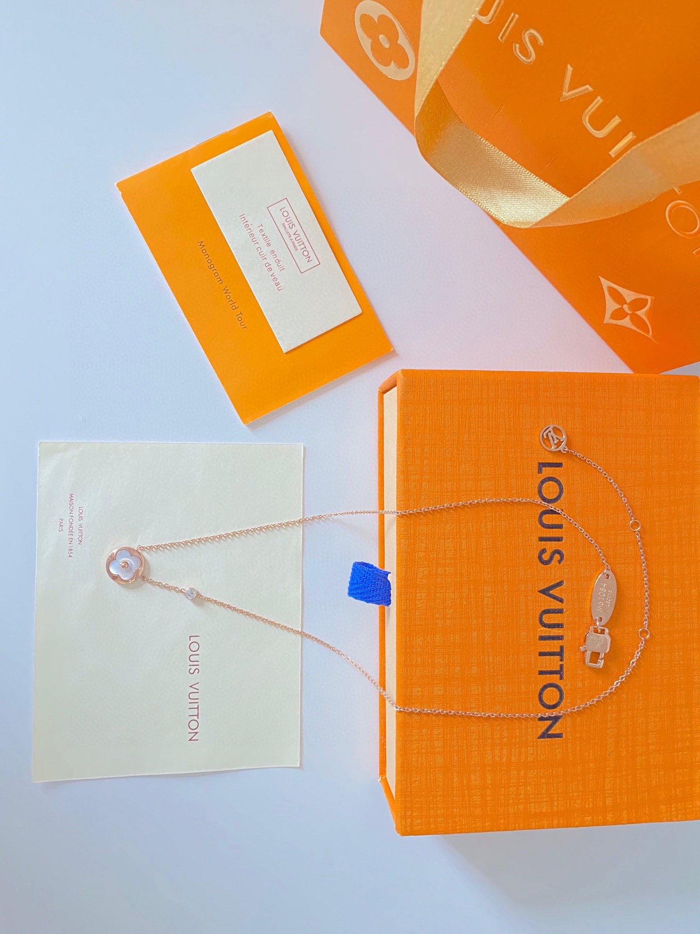 LOUIS VUITTON（ルイヴィトン） シェルネックレス Q93520