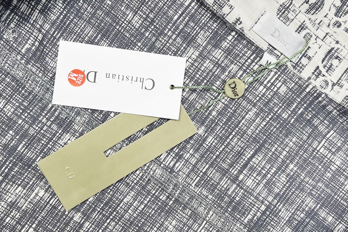 【DIOR 公式旗艦店】ディオール シャツ ご好評に付き再入荷！