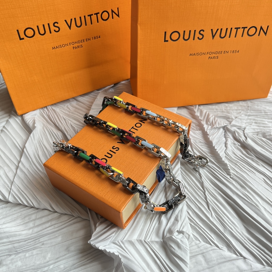 LOUIS VUITTON（ルイヴィトン）PARADISE CHAIN ネックレスMP3329