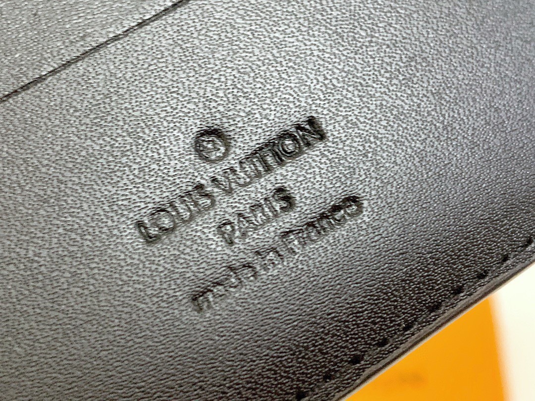 Louis Vuitton（ルイヴィトン） 財布 11x9x1.5cm