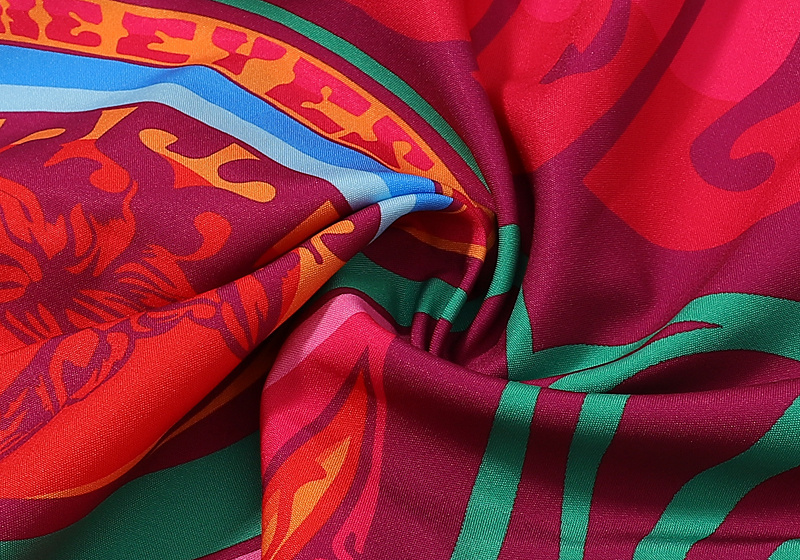 VERSACE ヴェルサーチ 長袖シャツ、ご好評に付き再入荷！