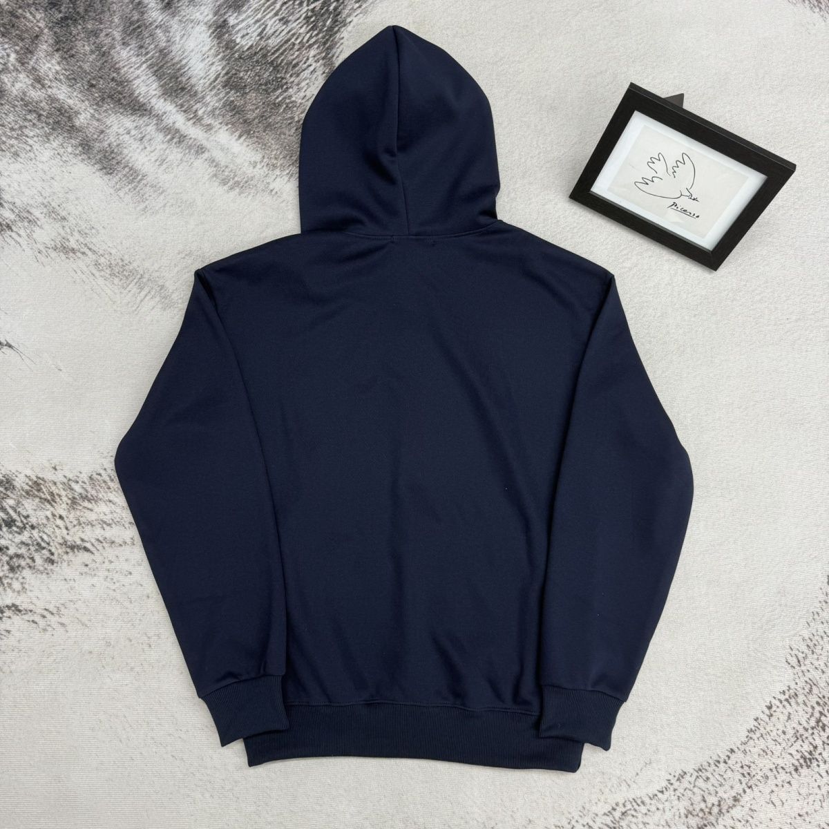 【FENDI旗艦店】フェンディ パーカー 男女兼用 ご好評に付き再入荷！