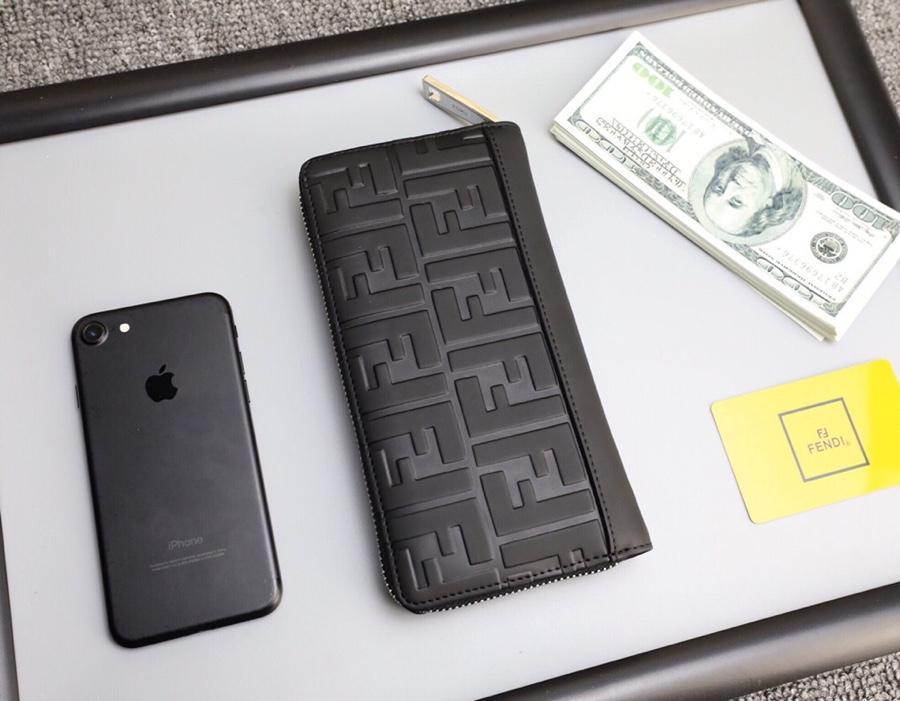 FENDI（フェンディ） 財布 19X11X3CM